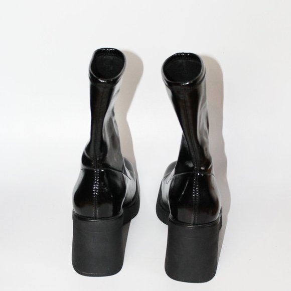 SOLD / Size 8 'Call it Spring' Boots - Picture 6 of 7